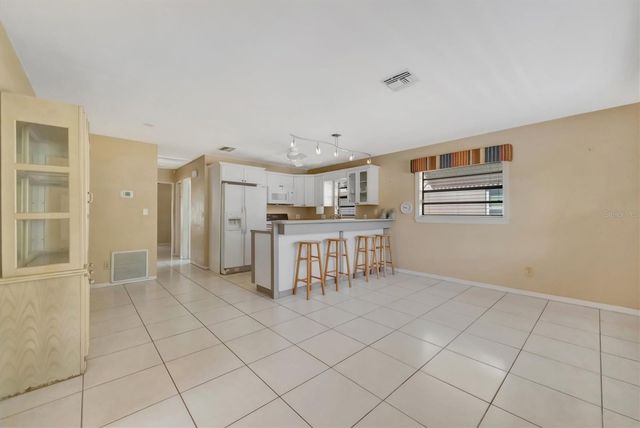 5630 13TH AVENUE N, St Petersburg, FL 33710