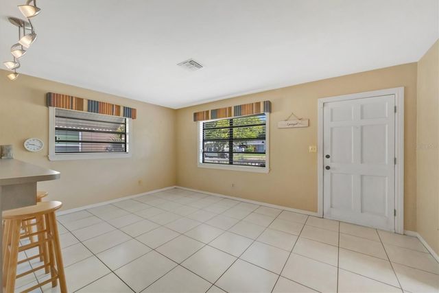 5630 13TH AVENUE N, St Petersburg, FL 33710