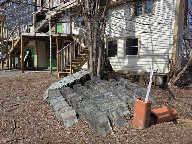33 Oak Street, Brattleboro, VT 05301