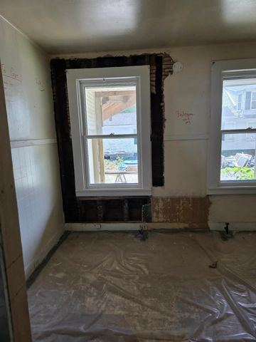 33 Oak Street, Brattleboro, VT 05301