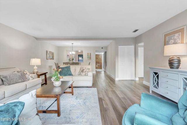 7908 LOS ROBLES Court, 7908, Jacksonville, FL 32256