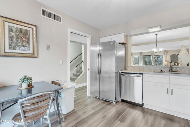 7908 LOS ROBLES Court, 7908, Jacksonville, FL 32256