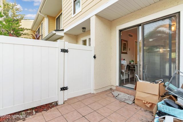 7908 LOS ROBLES Court, 7908, Jacksonville, FL 32256