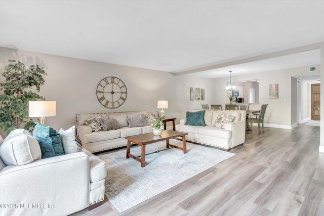 7908 LOS ROBLES Court, 7908, Jacksonville, FL 32256