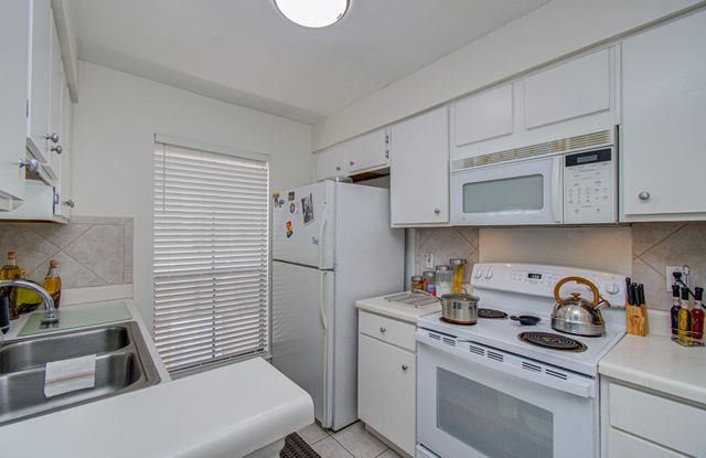 1201 Mcduffie Street 206, Houston, TX 77019