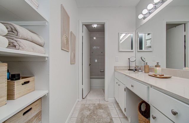 1201 Mcduffie Street 206, Houston, TX 77019