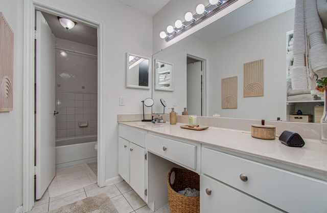 1201 Mcduffie Street 206, Houston, TX 77019