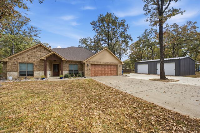 120 Paseo Patricia Street, Gun Barrel City, TX 75156