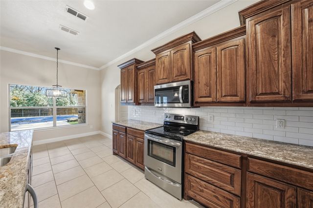 120 Paseo Patricia Street, Gun Barrel City, TX 75156