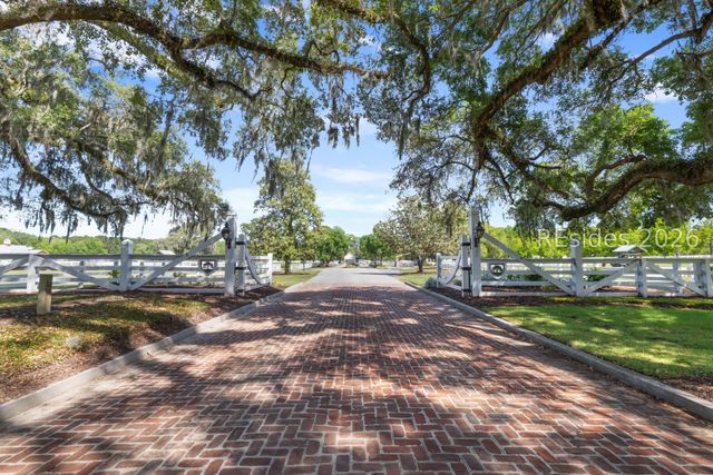 17 Blue Dasher Ln, Bluffton, SC 29909