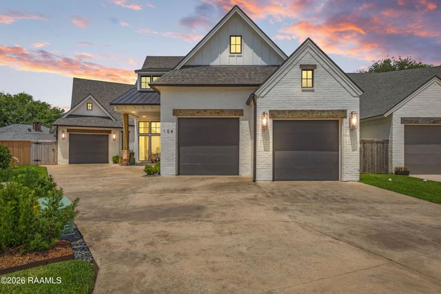 106 Little Hickory Court, Lafayette, LA 70508