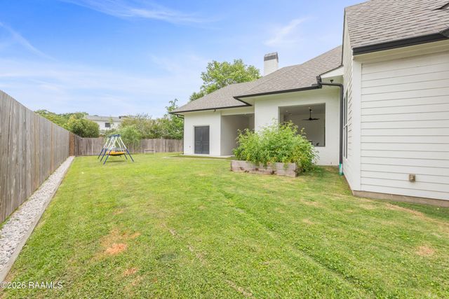 106 Little Hickory Court, Lafayette, LA 70508