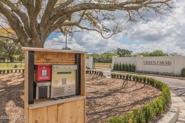 106 Little Hickory Court, Lafayette, LA 70508