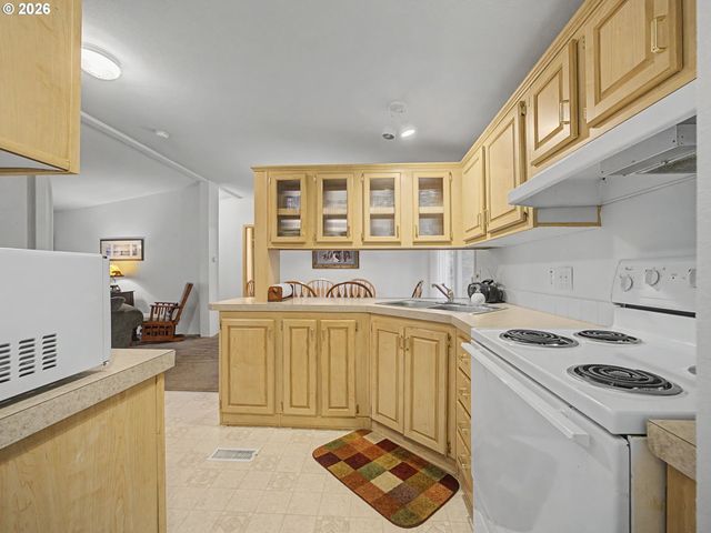 53164 E SYLVAN Way, Sandy, OR 97055