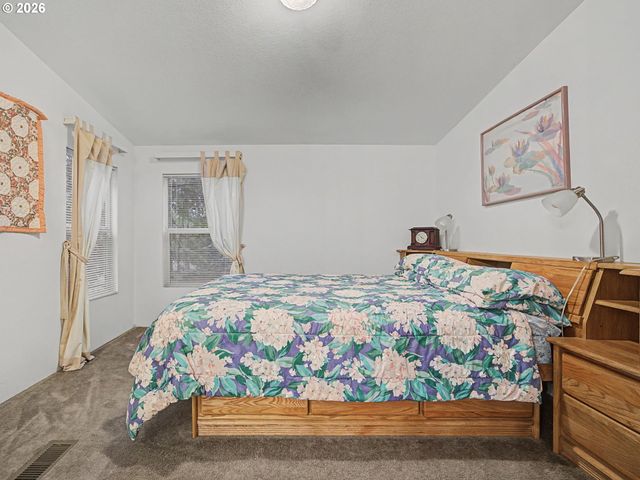 53164 E SYLVAN Way, Sandy, OR 97055