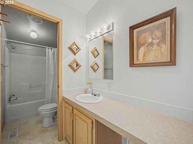 53164 E SYLVAN Way, Sandy, OR 97055