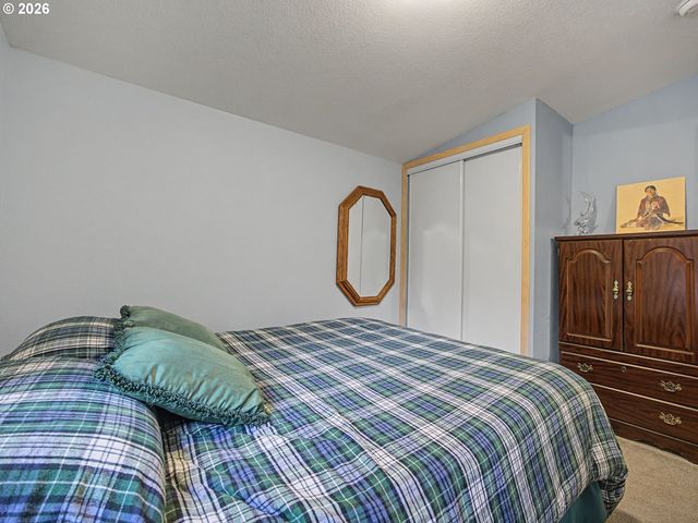 53164 E SYLVAN Way, Sandy, OR 97055