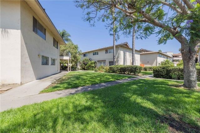 1602 N King Street E1, Santa Ana, CA 92706