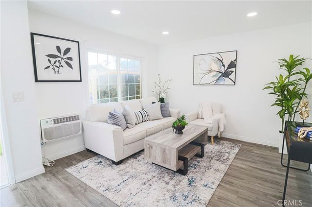 1602 N King Street E1, Santa Ana, CA 92706