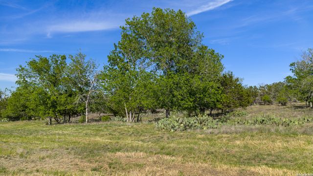 0019 Clearwater, Comfort, TX 78013