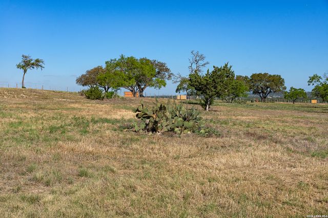 0019 Clearwater, Comfort, TX 78013