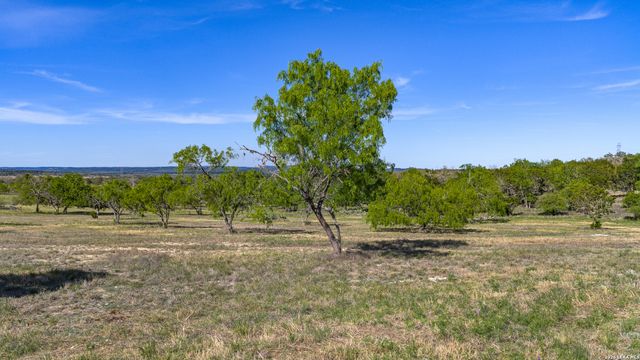 0019 Clearwater, Comfort, TX 78013