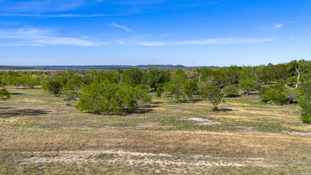 0019 Clearwater, Comfort, TX 78013