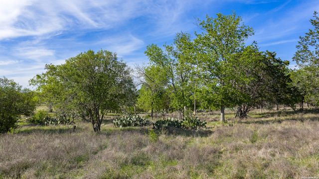 0019 Clearwater, Comfort, TX 78013