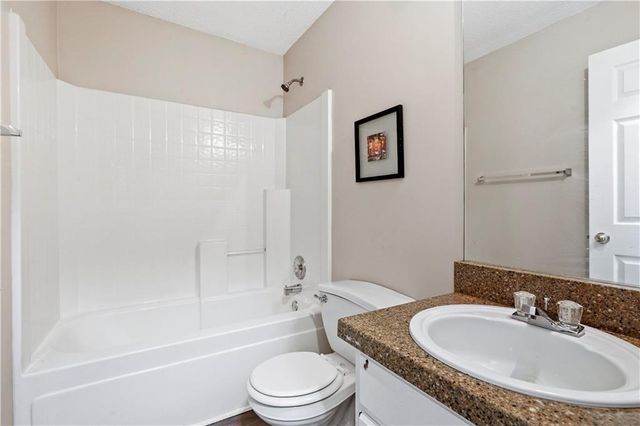 1300 Sunflower Court, Locust Grove, GA 30248