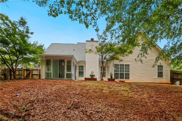 1300 Sunflower Court, Locust Grove, GA 30248