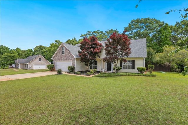 1300 Sunflower Court, Locust Grove, GA 30248