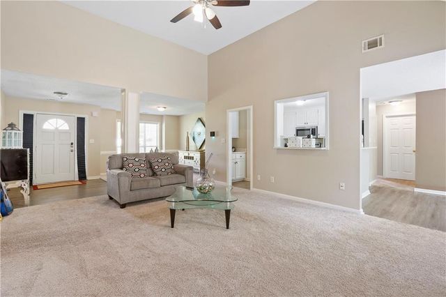 1300 Sunflower Court, Locust Grove, GA 30248