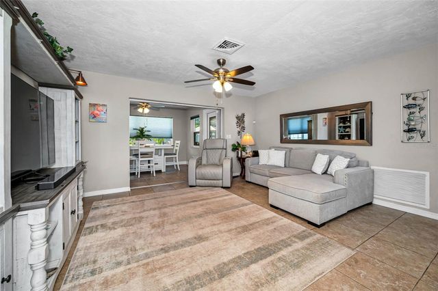 29752 69TH WAY N, Clearwater, FL 33761