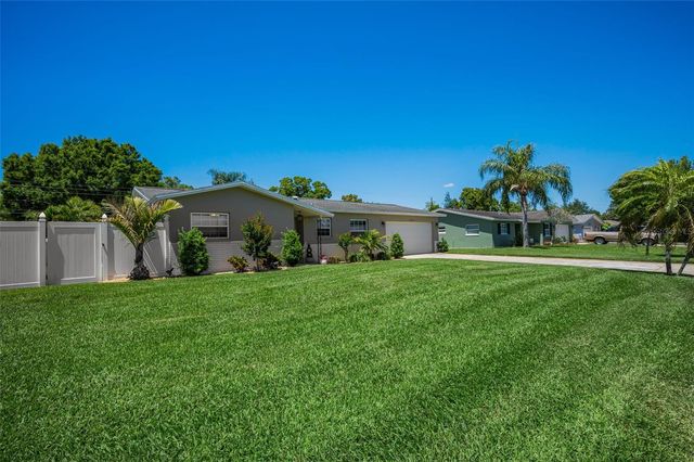 29752 69TH WAY N, Clearwater, FL 33761