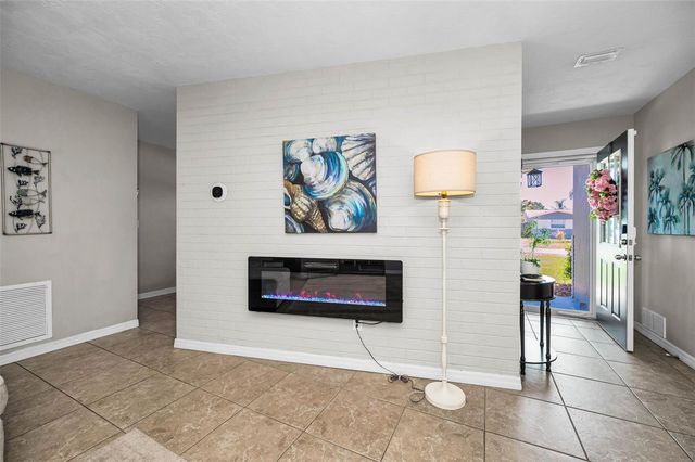 29752 69TH WAY N, Clearwater, FL 33761