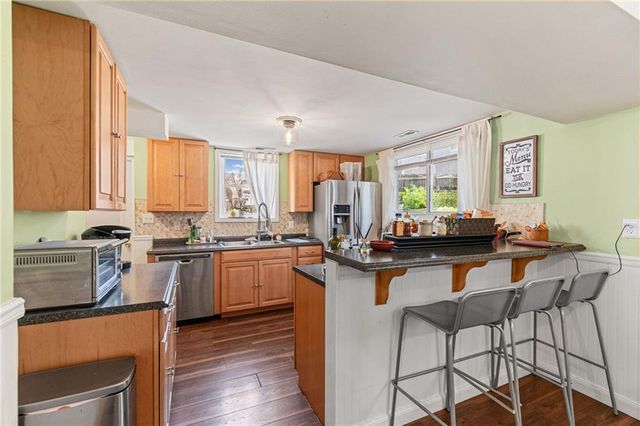 819 N Susquehanna Ridge, Independence, MO 64056