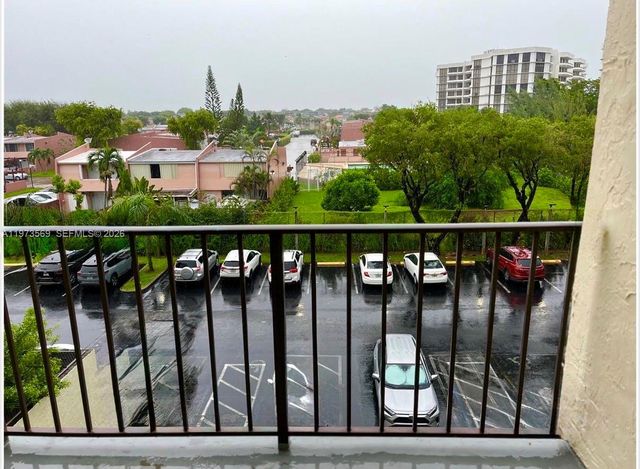 14250 SW 62nd St 424, Miami, FL 33183