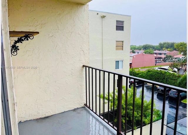 14250 SW 62nd St 424, Miami, FL 33183