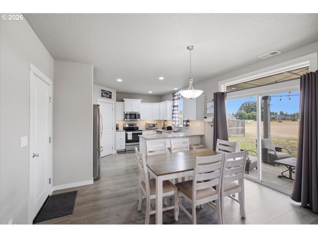 1323 CHUKAR St, Stayton, OR 97383