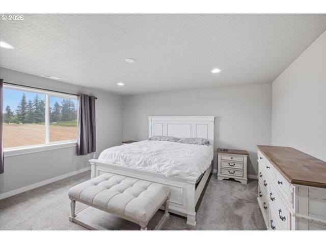 1323 CHUKAR St, Stayton, OR 97383
