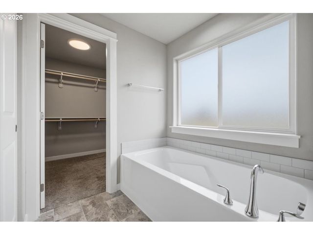 1323 CHUKAR St, Stayton, OR 97383