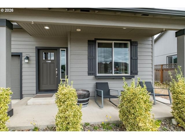 1323 CHUKAR St, Stayton, OR 97383