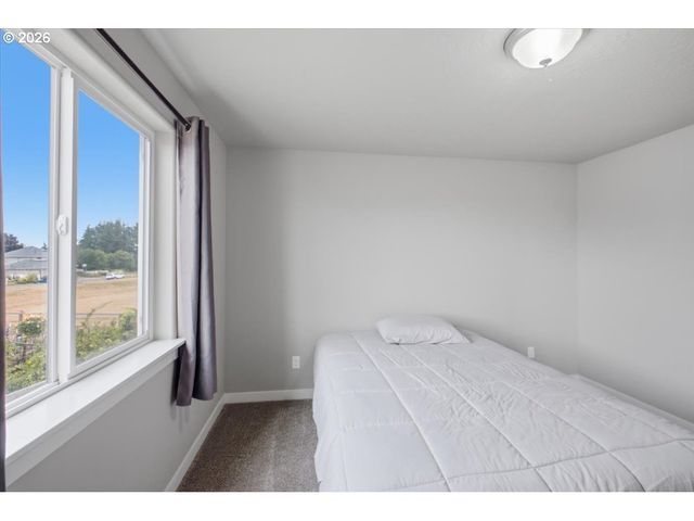 1323 CHUKAR St, Stayton, OR 97383