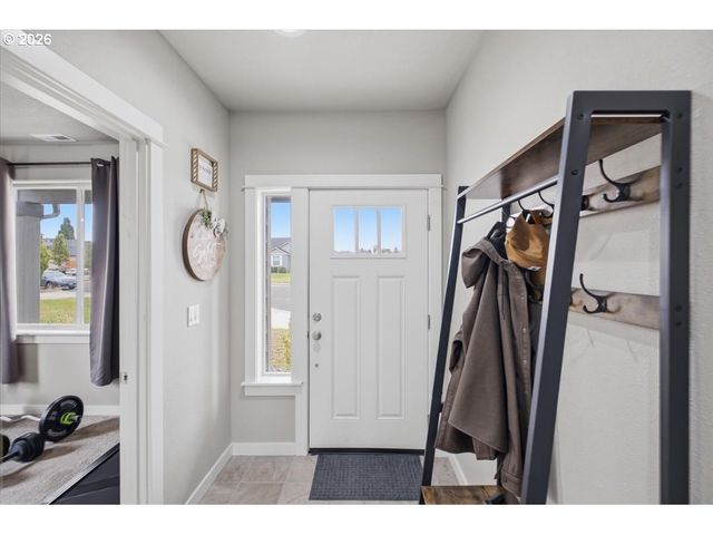 1323 CHUKAR St, Stayton, OR 97383