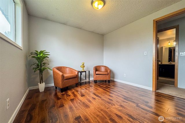 9674 Ronald Dr, Blaine, WA 98230