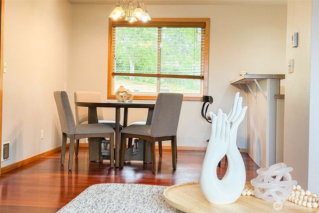 9674 Ronald Dr, Blaine, WA 98230