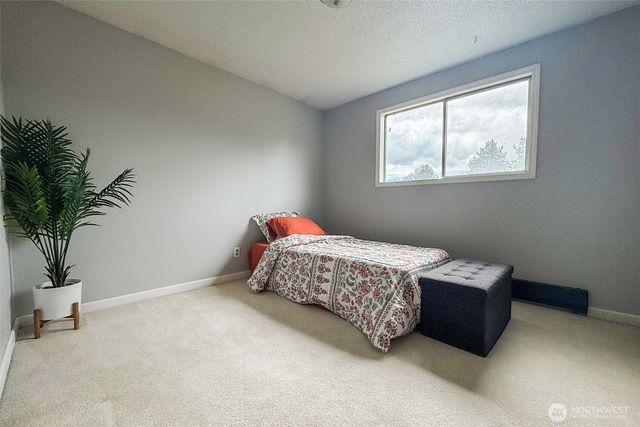 9674 Ronald Dr, Blaine, WA 98230