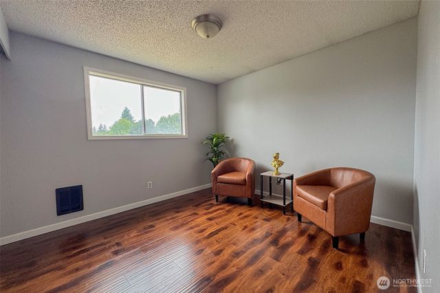 9674 Ronald Dr, Blaine, WA 98230