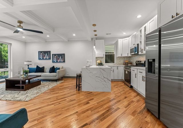 6150 S Saint Lawrence Avenue 2, Chicago, IL 60637