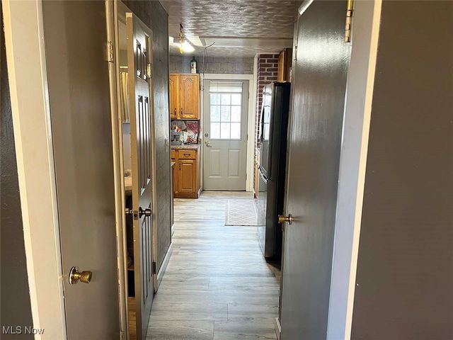 955 W Main Street, Washingtonville, OH 44490